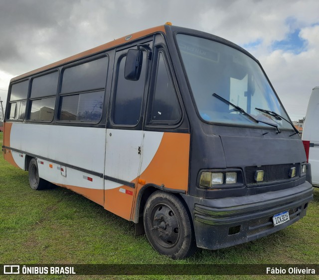 Ônibus Particulares XX1 na cidade de Rio Grande, Rio Grande do Sul, Brasil, por Fábio Oliveira. Número da foto: #10367318.