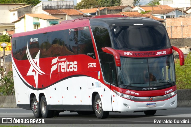 Expresso Freitas Turismo 2010 na cidade de Caçapava, São Paulo, Brasil, por Everaldo Bordini. Número da foto: #10366540.