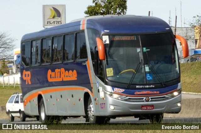 Cati Rose Transporte de Passageiros 107 na cidade de Caçapava, São Paulo, Brasil, por Everaldo Bordini. Número da foto: #10366542.