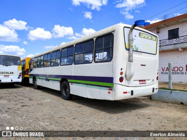 Ônibus Particulares MQM4842 na cidade de Monte Alegre de Sergipe, Sergipe, Brasil, por Everton Almeida. ID da foto: 10367147.