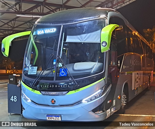 Viação Garcia 82048 na cidade de Londrina, Paraná, Brasil, por Tadeu Vasconcelos. ID da foto: 10373356.