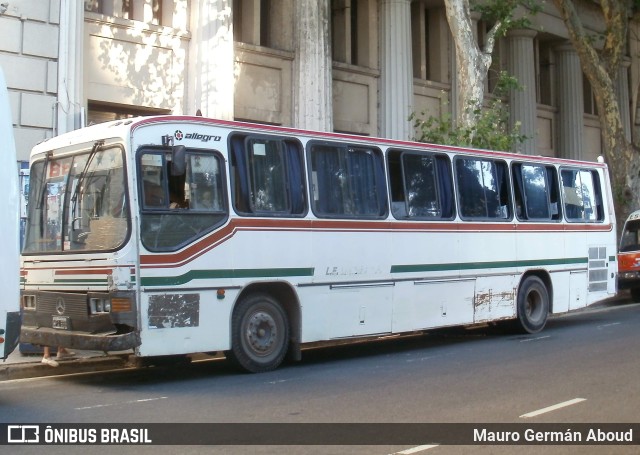 Ônibus Particulares  na cidade de Ciudad Autónoma de Buenos Aires, Argentina, por Mauro Germán Aboud. ID da foto: 10372768.