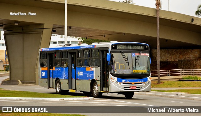 BB Transportes e Turismo 5641 na cidade de Barueri, São Paulo, Brasil, por Michael  Alberto Vieira. Número da foto: #10373609.