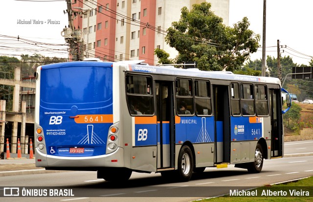 BB Transportes e Turismo 5641 na cidade de Barueri, São Paulo, Brasil, por Michael  Alberto Vieira. Número da foto: #10373616.