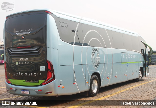 Viação Garcia 82039 na cidade de Londrina, Paraná, Brasil, por Tadeu Vasconcelos. ID da foto: 10373338.