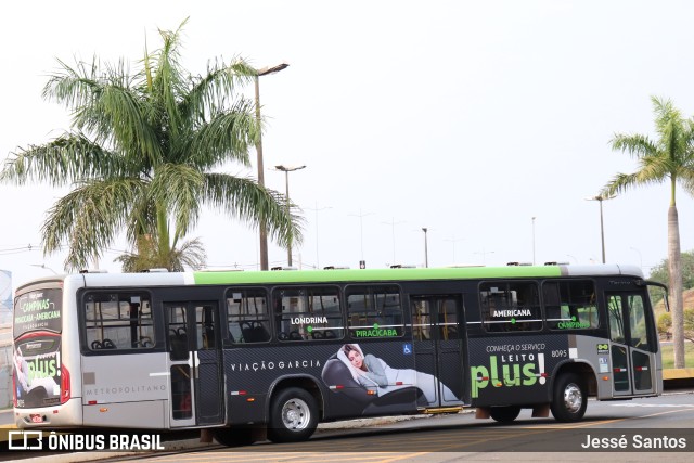 Viação Garcia 8095 na cidade de Londrina, Paraná, Brasil, por Jessé Santos. Número da foto: #10371370.