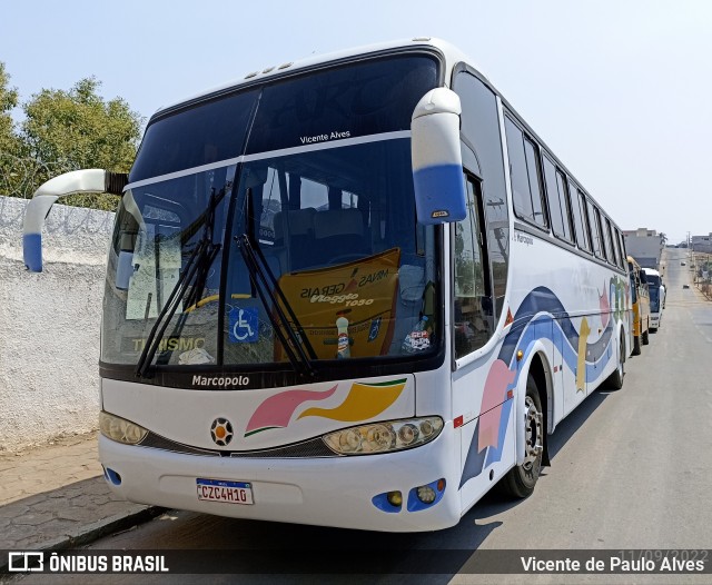 Ônibus Particulares 10 na cidade de Campo Belo, Minas Gerais, Brasil, por Vicente de Paulo Alves. Número da foto: #10377673.