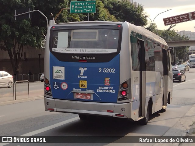 Cooperativa Fênix > Spencer Transporte 2 5202 na cidade de São Paulo, São Paulo, Brasil, por Rafael Lopes de Oliveira. Número da foto: #10378510.
