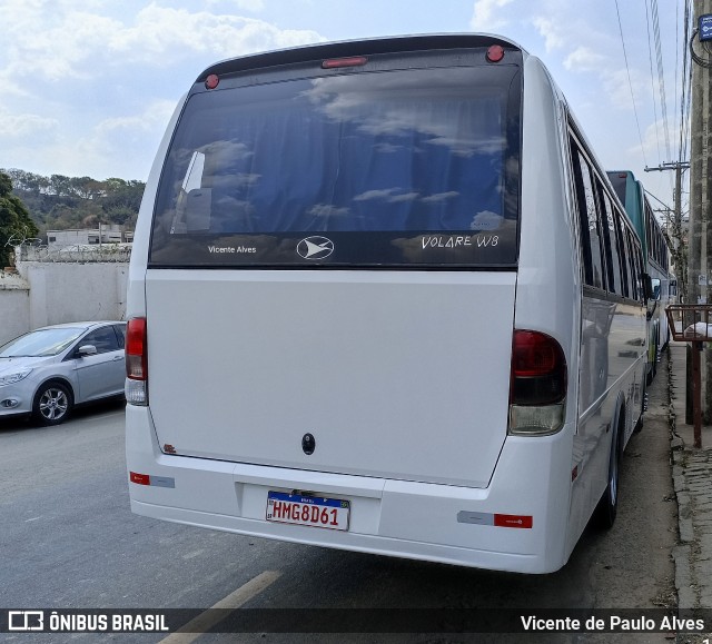 Ônibus Particulares 61 na cidade de Campo Belo, Minas Gerais, Brasil, por Vicente de Paulo Alves. Número da foto: #10380789.