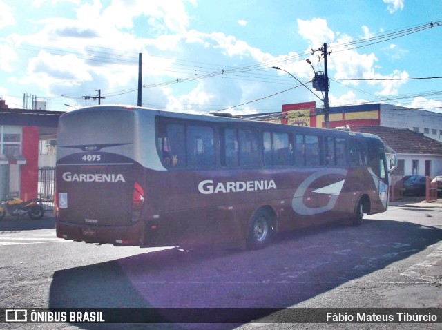 Expresso Gardenia 4075 na cidade de Três Corações, Minas Gerais, Brasil, por Fábio Mateus Tibúrcio. ID da foto: 10378275.