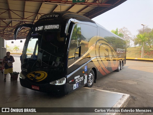 Expresso Nordeste 5025 na cidade de Londrina, Paraná, Brasil, por Carlos Vinicius Estevão Menezes. Número da foto: #10378228.