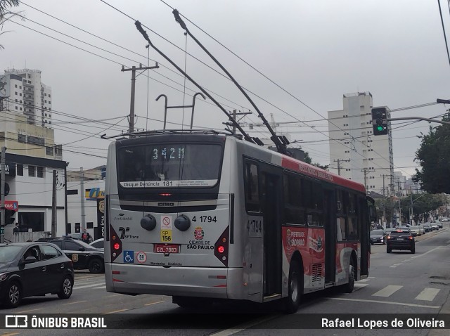 Himalaia Transportes > Ambiental Transportes Urbanos 4 1794 na cidade de São Paulo, São Paulo, Brasil, por Rafael Lopes de Oliveira. ID da foto: 10381437.