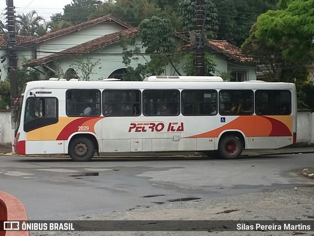 Petro Ita Transportes Coletivos de Passageiros 2029 na cidade de Petrópolis, Rio de Janeiro, Brasil, por Silas Pereira Martins. ID da foto: 10384443.