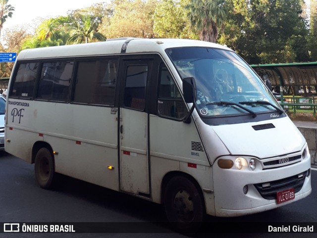 PF Transportes  na cidade de Porto Alegre, Rio Grande do Sul, Brasil, por Daniel Girald. Número da foto: #10383845.