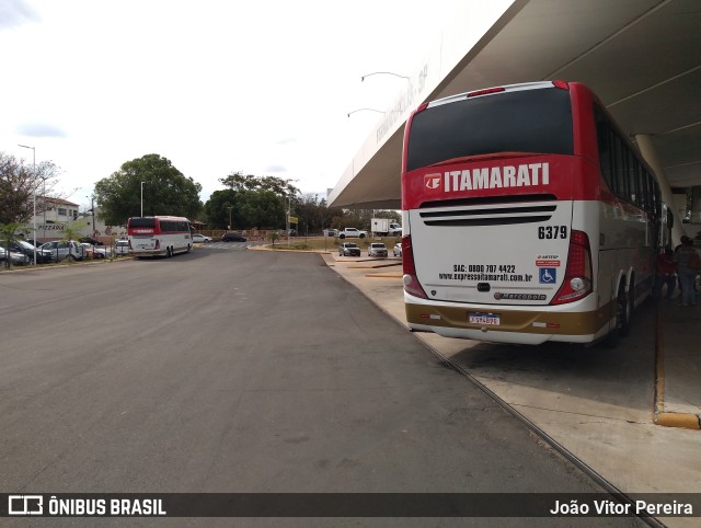 Expresso Itamarati 6379 na cidade de Fernandópolis, São Paulo, Brasil, por João Vitor Pereira. Número da foto: #10386668.