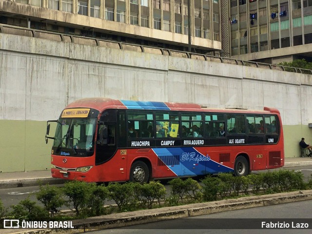 El Rapido S.A.  na cidade de Lima, Lima, Lima Metropolitana, Peru, por Fabrizio Lazo. ID da foto: 10393486.