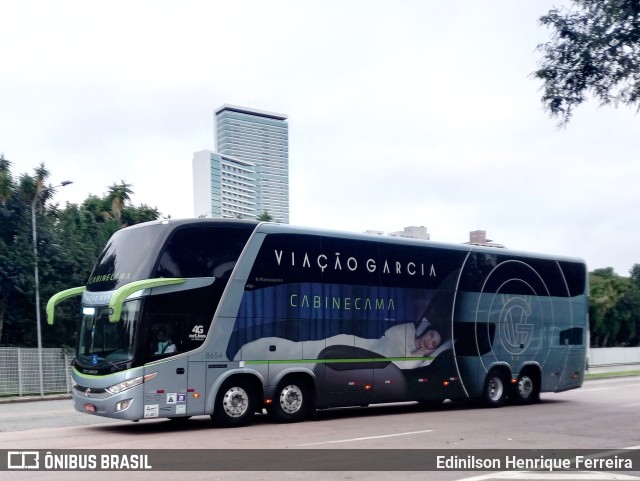 Viação Garcia 8654 na cidade de Curitiba, Paraná, Brasil, por Edinilson Henrique Ferreira. Número da foto: #10392900.