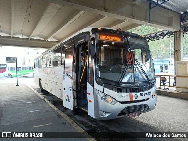 Transportes Blanco RJ 136.166 na cidade de Rio de Janeiro, Rio de Janeiro, Brasil, por Walace dos Santos. Número da foto: #10397710.