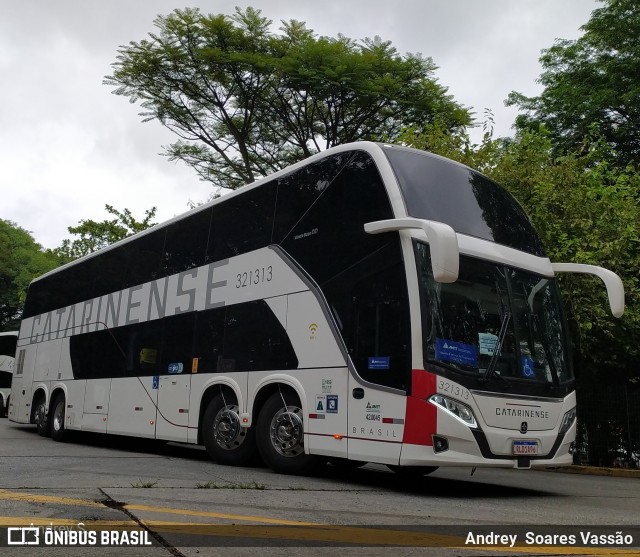 Auto Viação Catarinense 321313 na cidade de São Paulo, São Paulo, Brasil, por Andrey  Soares Vassão. Número da foto: #10403314.