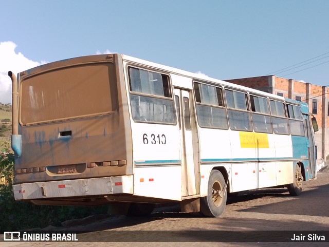 Ônibus Particulares  na cidade de Brejões, Bahia, Brasil, por Jair Silva. Número da foto: #10402654.