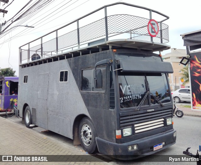Ônibus Particulares 1C24 na cidade de Rio das Ostras, Rio de Janeiro, Brasil, por Ryan Martins. Número da foto: #10403408.