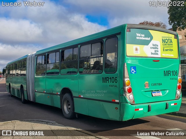 Auto Viação Mercês MR106 na cidade de Curitiba, Paraná, Brasil, por Lucas Weber Calizario. ID da foto: 10401832.