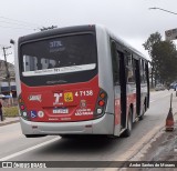 Pêssego Transportes 4 7138 na cidade de São Paulo, São Paulo, Brasil, por Andre Santos de Moraes. Número da foto: #:id.