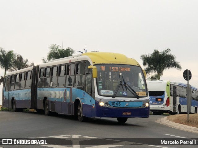 Metrobus 1045 na cidade de Senador Canedo, Goiás, Brasil, por Marcelo Petrelli. Número da foto: #10405682.
