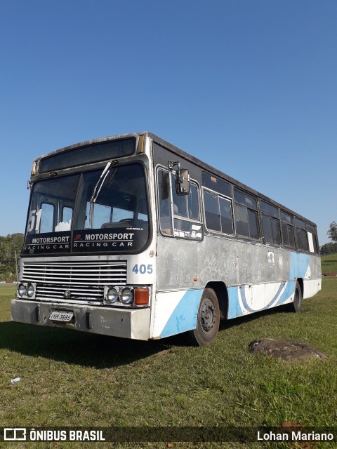 Ônibus Particulares 405 na cidade de Guaporé, Rio Grande do Sul, Brasil, por Lohan Mariano. Número da foto: #10406156.
