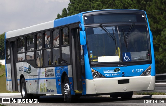 Viação Paratodos > São Jorge > Metropolitana São Paulo > Mobibrasil 6 3757 na cidade de Botucatu, São Paulo, Brasil, por Igor Felipe. Número da foto: #10405968.