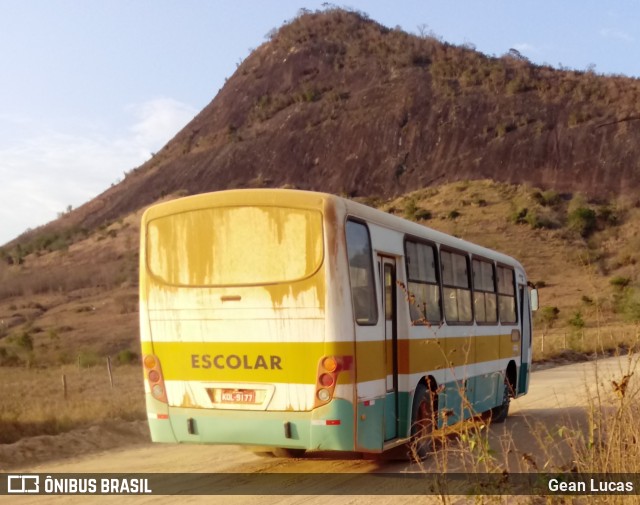 Transporte Matos 807 na cidade de Ataléia, Minas Gerais, Brasil, por Gean Lucas. Número da foto: #10406440.