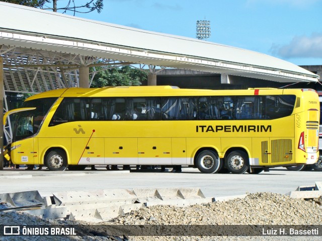 Viação Itapemirim 60567 na cidade de Curitiba, Paraná, Brasil, por Luiz H. Bassetti. ID da foto: 10407961.