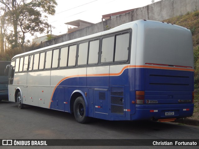 Ônibus Particulares 010 na cidade de Congonhas, Minas Gerais, Brasil, por Christian  Fortunato. ID da foto: 10408600.