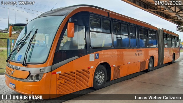 Leblon Transporte de Passageiros 15423 na cidade de Fazenda Rio Grande, Paraná, Brasil, por Lucas Weber Calizario. Número da foto: #10408920.