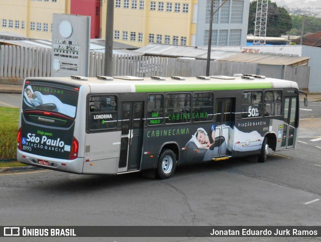 Viação Garcia 8995 na cidade de Londrina, Paraná, Brasil, por Jonatan Eduardo Jurk Ramos. Número da foto: #10412216.