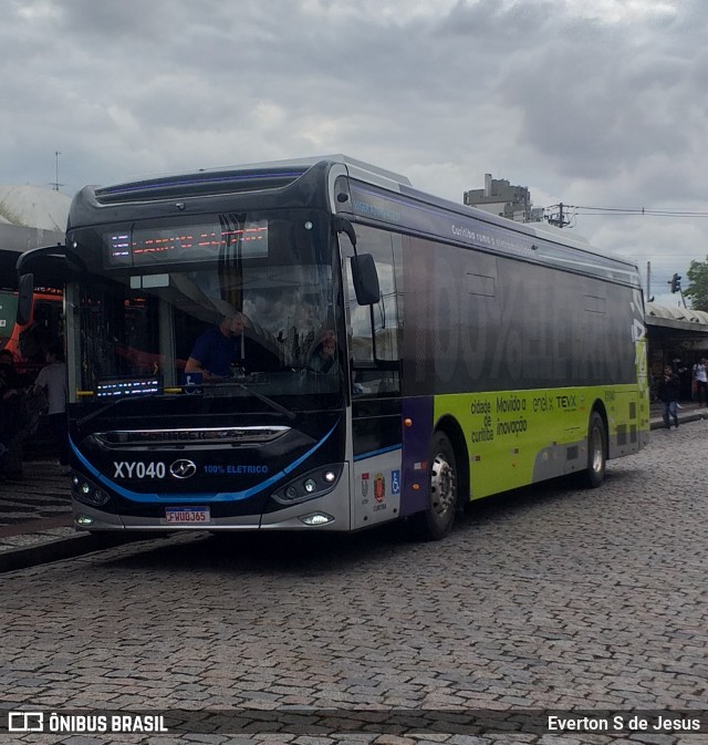 Auto Viação Redentor XY040 na cidade de Curitiba, Paraná, Brasil, por Everton S de Jesus. ID da foto: 10414415.