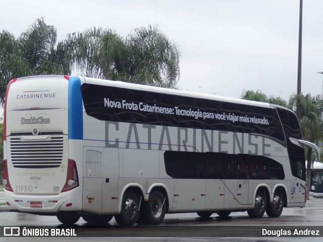Auto Viação Catarinense 319310 na cidade de Florianópolis, Santa Catarina, Brasil, por Douglas Andrez. Número da foto: #10412196.
