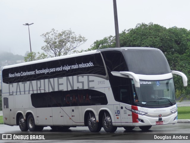 Auto Viação Catarinense 319310 na cidade de Florianópolis, Santa Catarina, Brasil, por Douglas Andrez. Número da foto: #10412203.