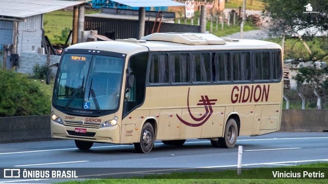 Gidion Transporte e Turismo 21007 na cidade de Joinville, Santa Catarina, Brasil, por Vinicius Petris. ID da foto: 10416262.