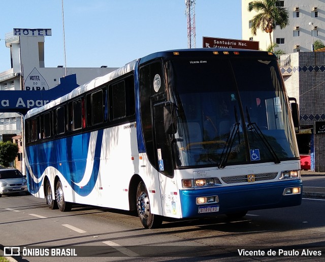 Serra Azul Turismo 9300 na cidade de Aparecida, São Paulo, Brasil, por Vicente de Paulo Alves. ID da foto: 10419502.