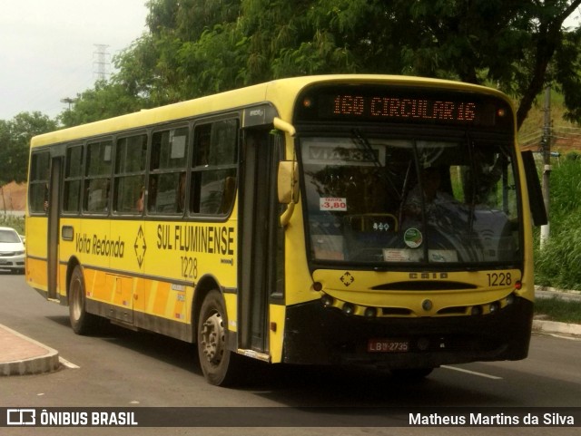 Viação Sul Fluminense 1228 na cidade de Volta Redonda, Rio de Janeiro, Brasil, por Matheus Martins da Silva. ID da foto: 10421177.