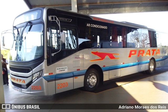 Expresso de Prata 2203 na cidade de Agudos, São Paulo, Brasil, por Adriano Moraes dos Reis. Número da foto: #10419193.