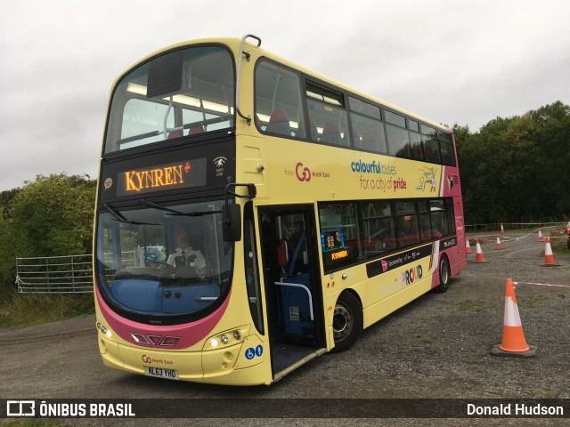 Go North East 6086 na cidade de Bishop Auckland, County Durham, Inglaterra, por Donald Hudson. Número da foto: #10421878.
