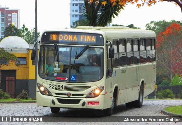 Empresa de Ônibus Campo Largo 22284 na cidade de Curitiba, Paraná, Brasil, por Alessandro Fracaro Chibior. Número da foto: #10422025.