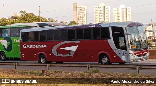 Expresso Gardenia 4220 na cidade de Betim, Minas Gerais, Brasil, por Paulo Alexandre da Silva. ID da foto: 10422875.