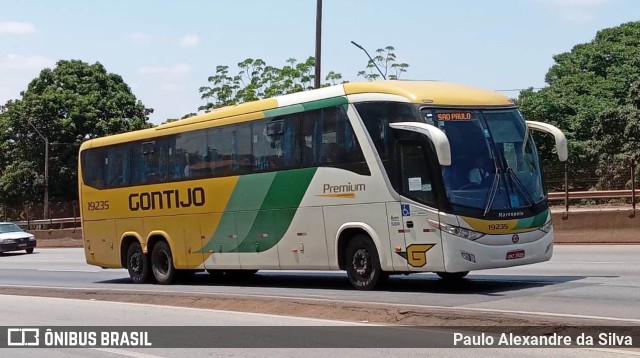 Empresa Gontijo de Transportes 19235 na cidade de Betim, Minas Gerais, Brasil, por Paulo Alexandre da Silva. ID da foto: 10422919.