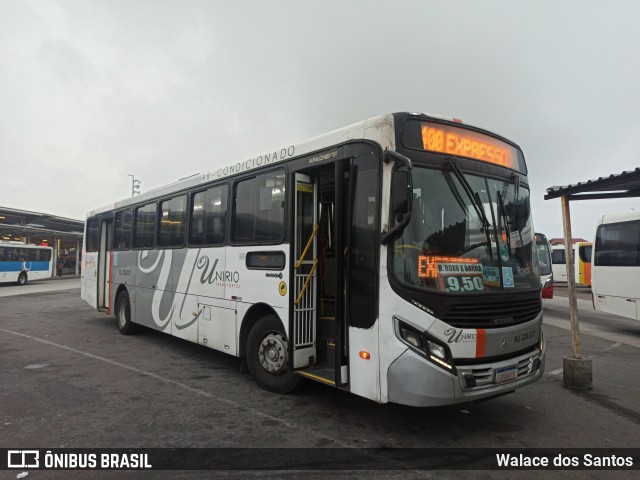 UniRio Transportes RJ 228.037 na cidade de Rio de Janeiro, Rio de Janeiro, Brasil, por Walace dos Santos. ID da foto: 10426050.