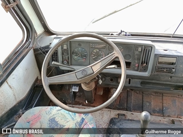 Ônibus Particulares 2F39 na cidade de Umuarama, Paraná, Brasil, por Guilherme Rogge. ID da foto: 10424352.