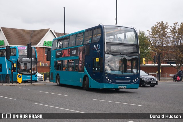 Arriva 7517 na cidade de Newcastle upon Tyne, Tyne and Wear, Inglaterra, por Donald Hudson. Número da foto: #10424576.
