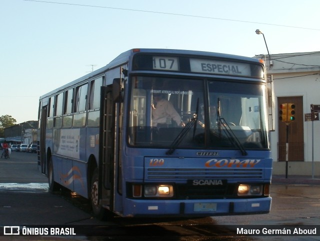 COPAY- Cooperativa de Omnibus de Paysandu 129 na cidade de Paysandú, Uruguai, por Mauro Germán Aboud. Número da foto: #10430252.